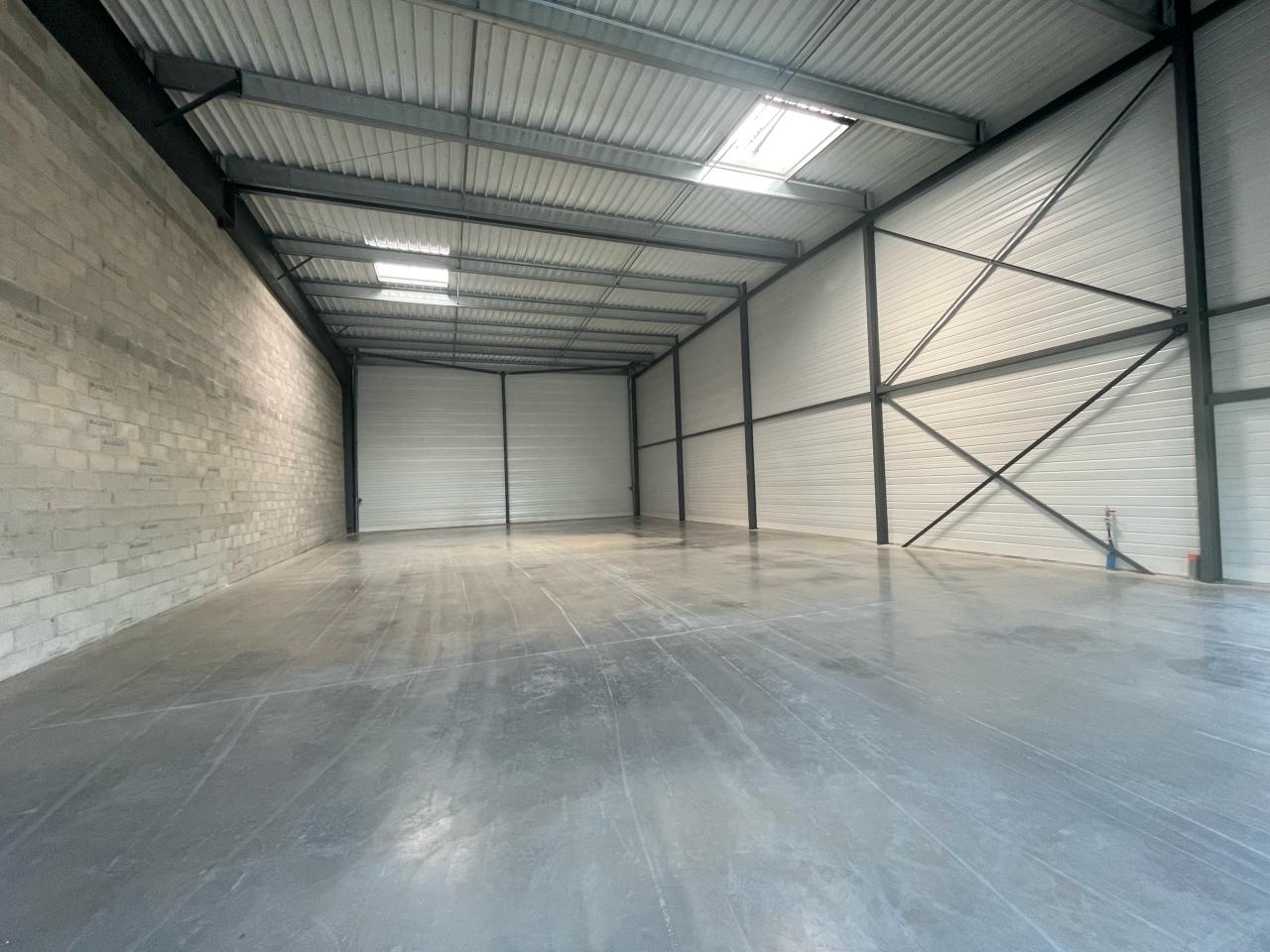 Local d'activité Châteaubourg 299m² Location local d'activité Châteaubourg Ille-et-Vilaine OLACT2428068 8